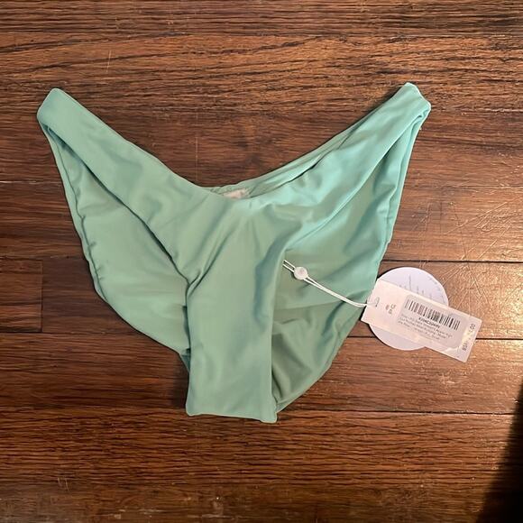 PQ Green Ruched Bikini Swimsuit Bottoms Size Small New - Picture 3 of 6